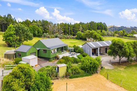 Photo of property in 321 Muriwai Valley Road, Muriwai, Waimauku, 0881