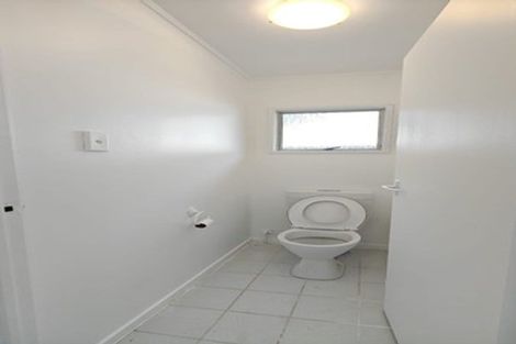 Photo of property in 6 Teviot Place, Totara Vale, Auckland, 0629