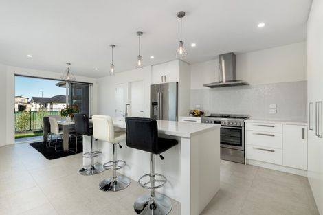 Photo of property in 77 Te Kio Crescent, Papamoa Beach, Papamoa, 3118