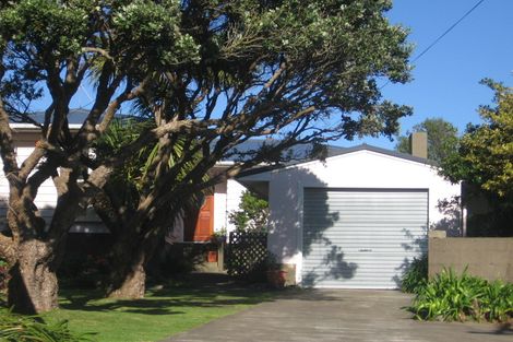 Photo of property in 22 Wilson Grove, Normandale, Lower Hutt, 5010