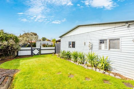 Photo of property in 65 Great North Road, Waipawa, 4210