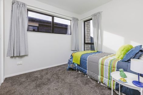 Photo of property in 19 Farmland Road, Papakura, 2110