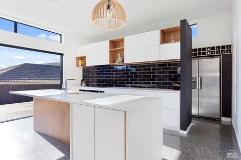 Photo of property in 72a Port Hills Road, Heathcote Valley, Christchurch, 8022