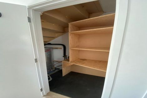 Photo of property in 1 Kaneke Place, Glen Eden, Auckland, 0602