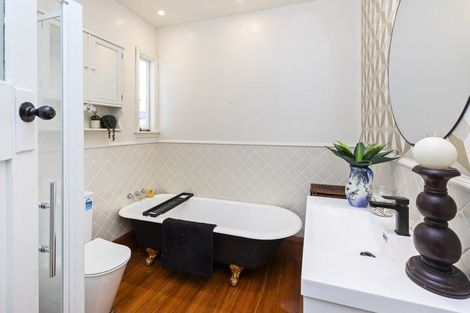 Photo of property in 32 Taylors Avenue, Bryndwr, Christchurch, 8052