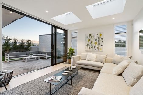 Photo of property in 19 Hart Road, Hauraki, Auckland, 0622