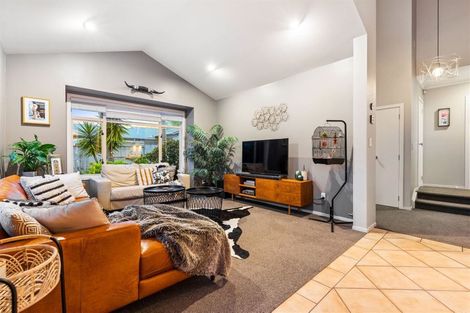 Photo of property in 15 Cinnabar Place, Westgate, Auckland, 0614