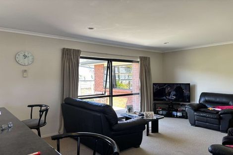 Photo of property in 4 Diamond Grove, Brown Owl, Upper Hutt, 5018