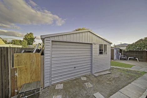 Photo of property in 6 Carisbrooke Street, Aranui, Christchurch, 8061