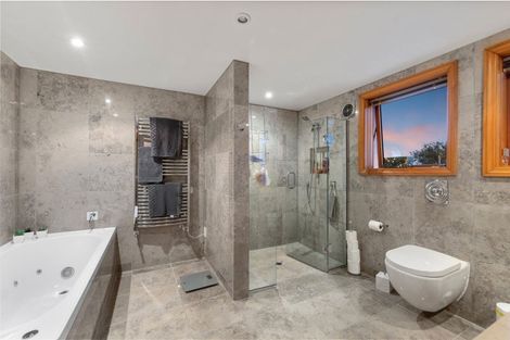 Photo of property in 109 Moncks Spur Road, Redcliffs, Christchurch, 8081