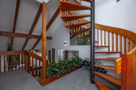 Photo of property in 20 Tiromoana Road, Raumati South, Paraparaumu, 5032