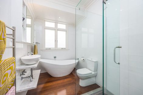 Photo of property in 16 Warwick Street, Morningside, Auckland, 1022