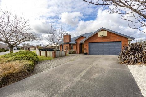 Photo of property in 18 Sycamore Close, Rangiora, 7400