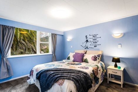 Photo of property in 2 Monterey Place, Totara Park, Upper Hutt, 5018