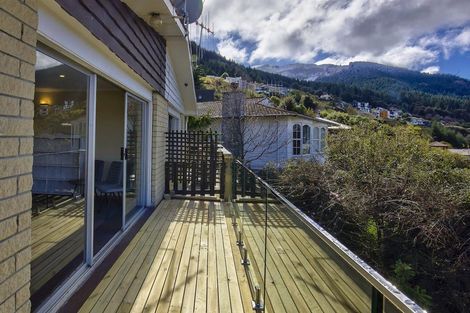 Photo of property in 21b Avalon Crescent, Fernhill, Queenstown, 9300