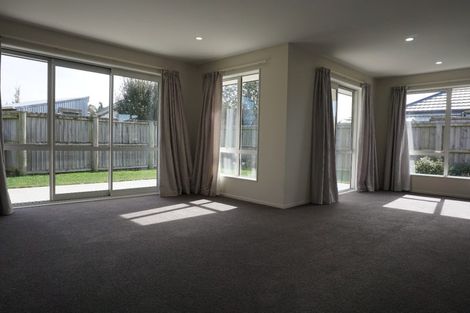 Photo of property in 4 Stanwood Grove, Darfield, 7510