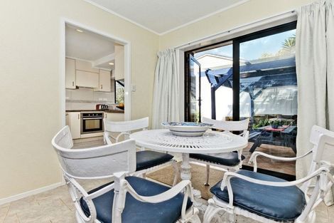 Photo of property in 1/56 Oaktree Avenue, Browns Bay, Auckland, 0630