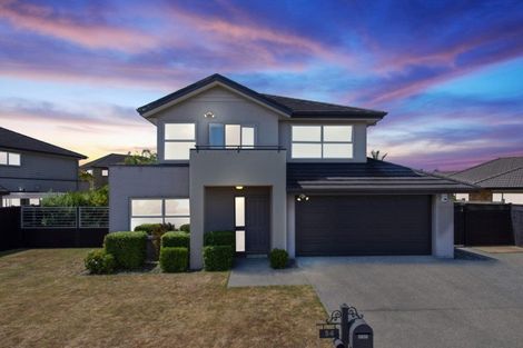 Photo of property in 54 Aberdeen Crescent, Wattle Downs, Auckland, 2103