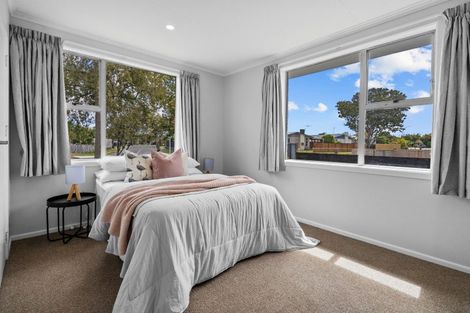 Photo of property in 16 Rhonda Avenue, Deanwell, Hamilton, 3206