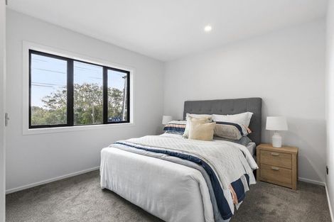 Photo of property in 1/47 Deep Creek Road, Waiake, Auckland, 0630