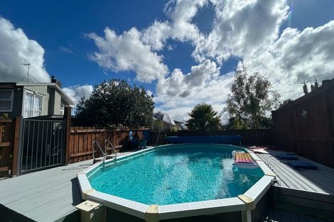 Photo of property in 38 Sunvue Road, Glen Eden, Auckland, 0602