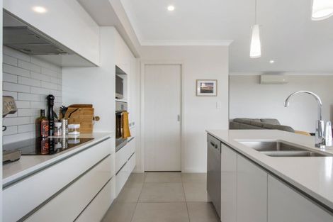 Photo of property in 91 Bert Wall Drive, Omokoroa, 3114