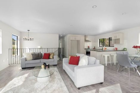 Photo of property in 5 Younger Lane, Massey, Auckland, 0614