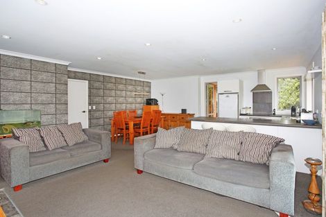 Photo of property in 8 Breaker Grove, Waiuku, 2123