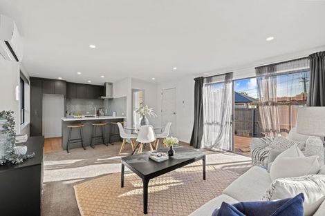 Photo of property in 185 Bowhill Road, New Brighton, Christchurch, 8083