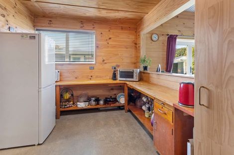 Photo of property in 18 Oxford Road, Lake Rotoma, Rotorua, 3074