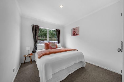 Photo of property in 24 Espalier Drive, Henderson, Auckland, 0612
