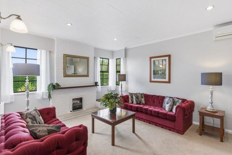 Photo of property in 15 Koputaroa Road, Levin, 5575