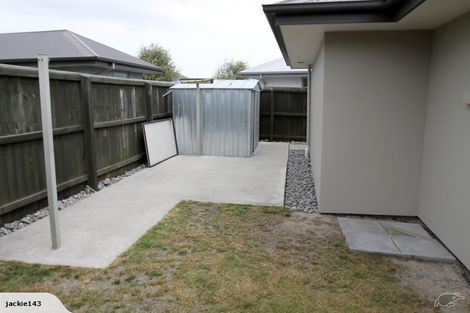 Photo of property in 5 Corsican Grove, Parklands, Christchurch, 8083