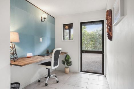 Photo of property in 99 Captain Scott Road, Glen Eden, Auckland, 0602