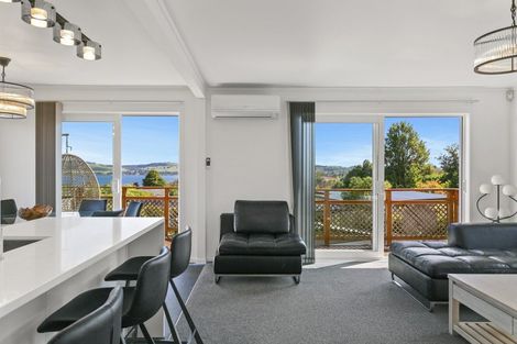 Photo of property in 10 Kensington Place, Richmond Heights, Taupo, 3330
