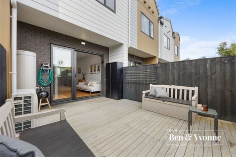 Photo of property in 8 Toanga Place, Mount Wellington, Auckland, 1062