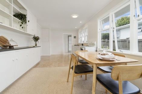 Photo of property in 3a Harding Avenue, Te Atatu South, Auckland, 0610