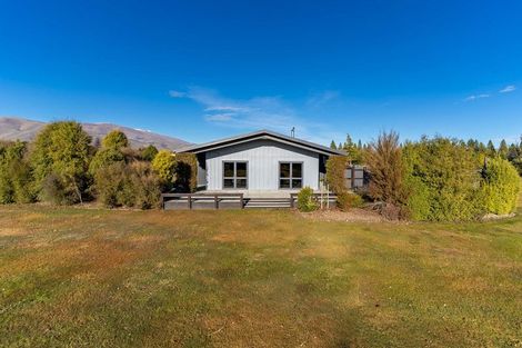 Photo of property in 16 Matukituki Crescent, Twizel, 7901