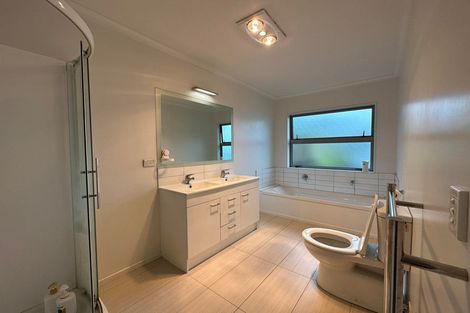 Photo of property in 21 Cresswell Place, Johnsonville, Wellington, 6037