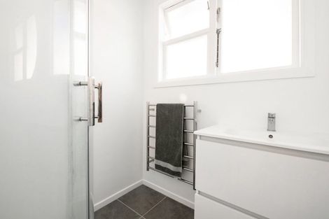 Photo of property in 38 Puriri Street, Helensville, 0800