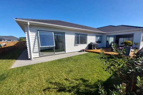 Photo of property in 3 Tarras Road, Kumeu, 0810