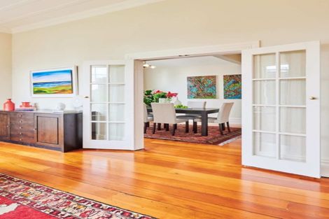 Photo of property in 57 Bolton Street, Kelburn, Wellington, 6012