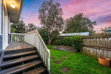 Photo of property in 25a Hewlett Road, Massey, Auckland, 0614