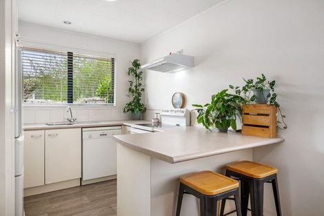 Photo of property in 1b Arney Road, Ranui, Auckland, 0612