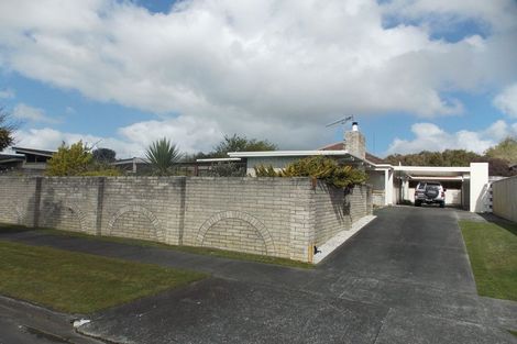 Photo of property in 4 Paradise Place, Milson, Palmerston North, 4414