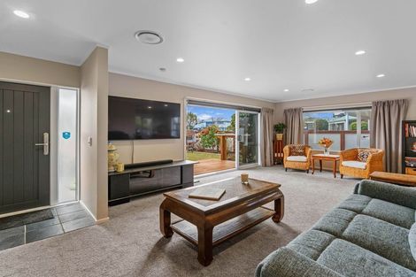 Photo of property in 21 Stanley Street, Wharewaka, Taupo, 3330
