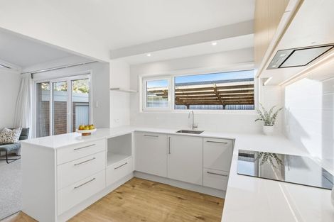 Photo of property in 6 Camelot Street, Ilam, Christchurch, 8041