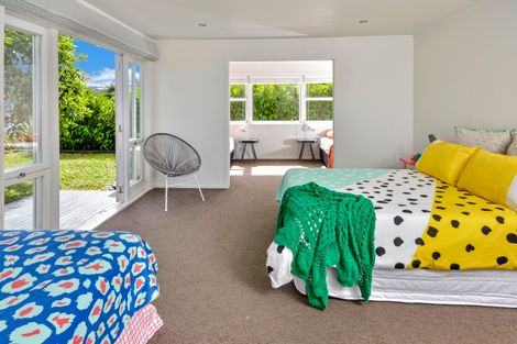 Photo of property in 24 Barrier View Road, Leigh, 0985