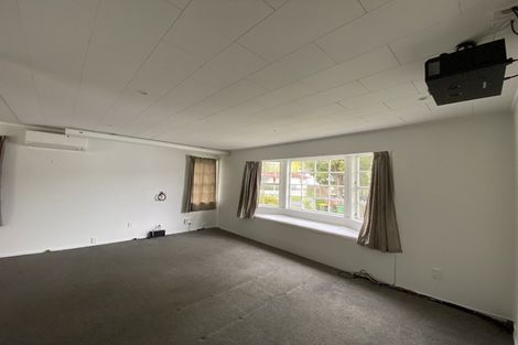 Photo of property in 32 Spinella Drive, Bayview, Auckland, 0629