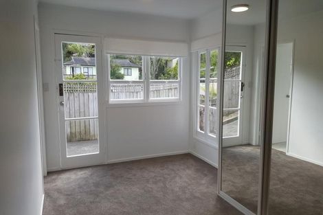 Photo of property in 35 Barker Rise, Northcross, Auckland, 0632